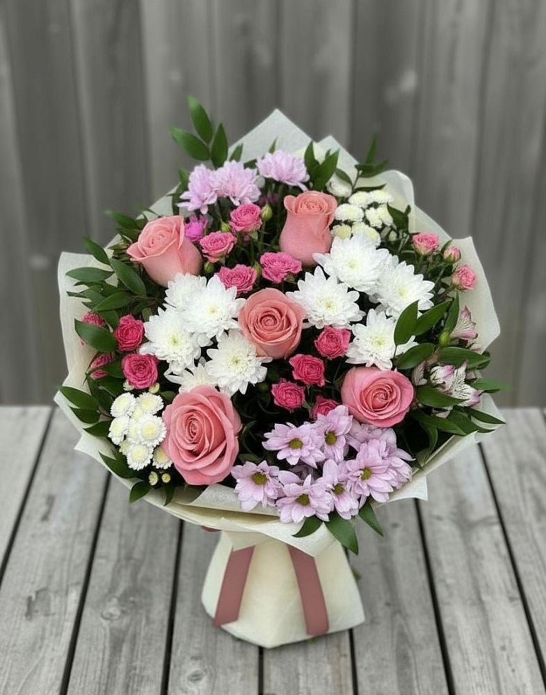 Букет цветов из: Альстромерии, Гвоздики, Розы и Хризантемы в Хилоке
