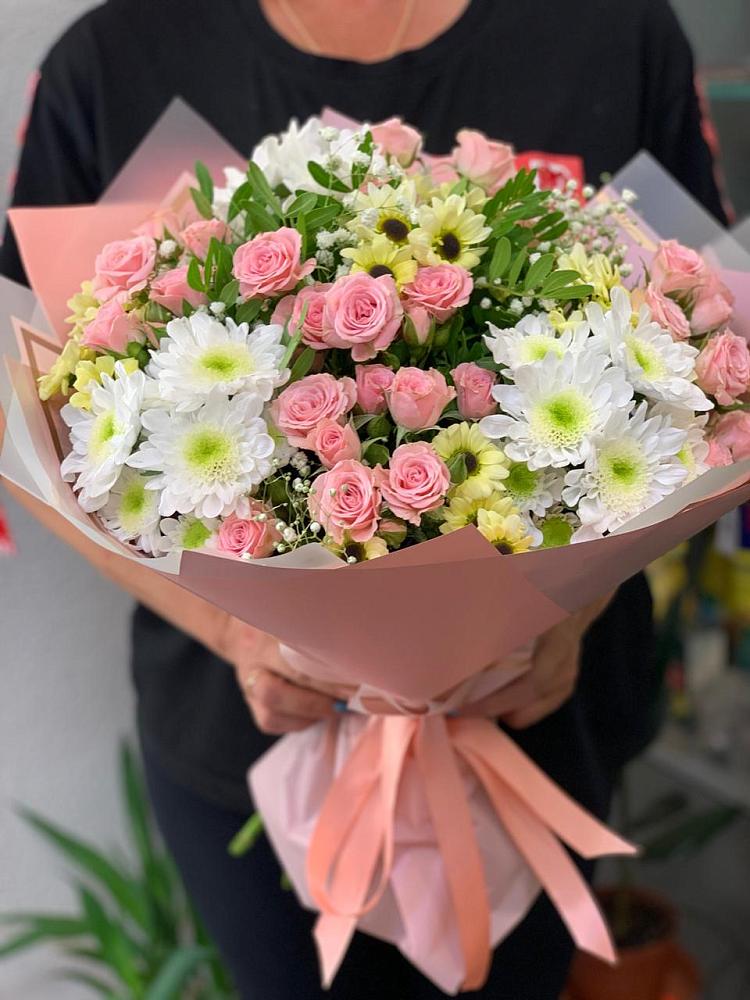 Букет цветов из: Розы и Хризантемы в Хилоке