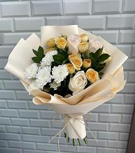 Букет цветов из:  Розы и Хризантемы в Хилоке