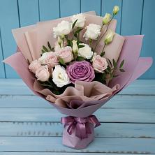Букет цветов из:  Розы и Лизиантусы в Хилоке