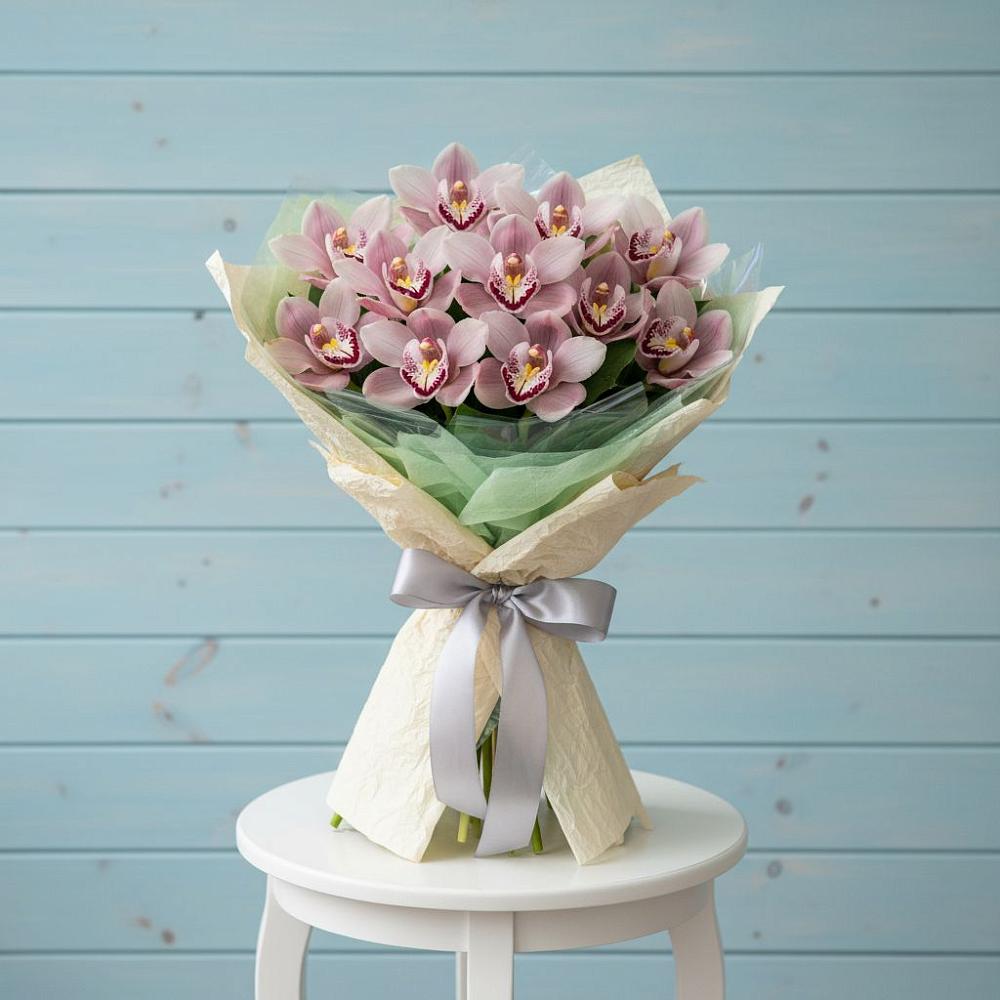 Букет цветов из: Орхидеи и Розы в Хилоке