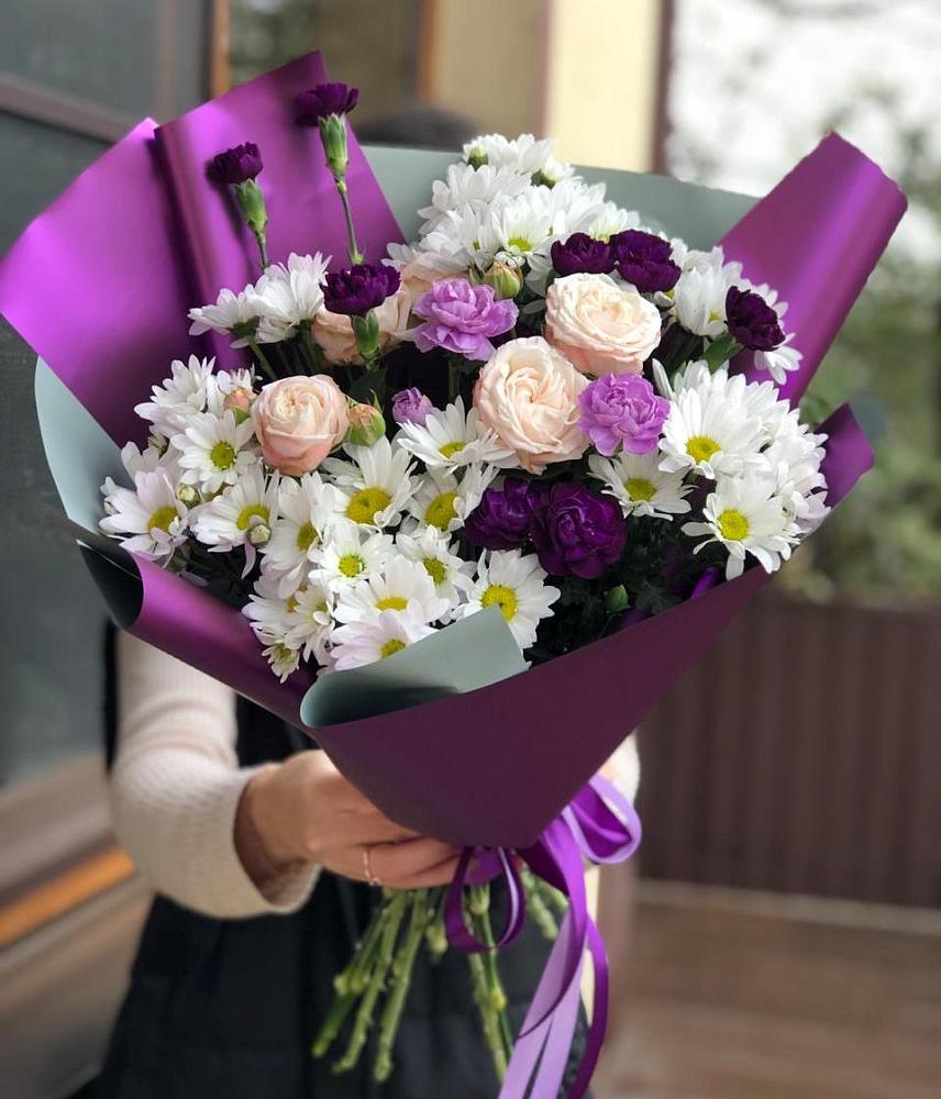 Букет цветов из: Хризантемы, Гвоздики и Розы в Хилоке