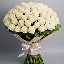 Букет 101 беля роза Белоснежка в Хилоке