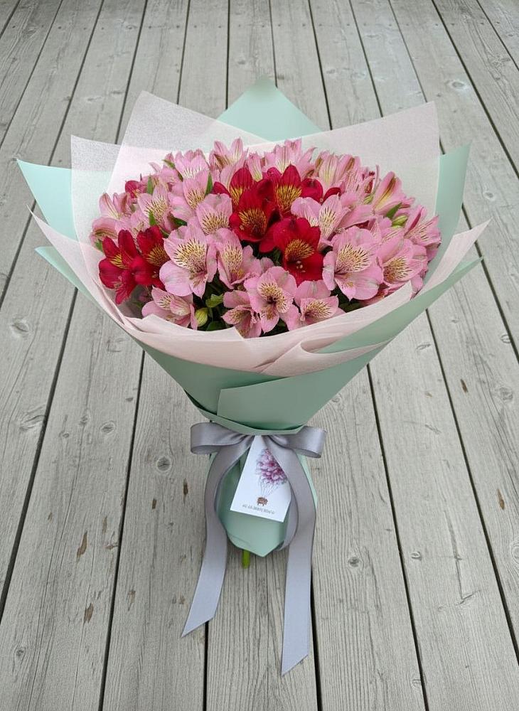 Букет цветов из: Альстромерии в Хилоке