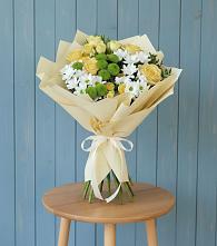 Букет цветов из:  Хризантемы и Розы в Хилоке