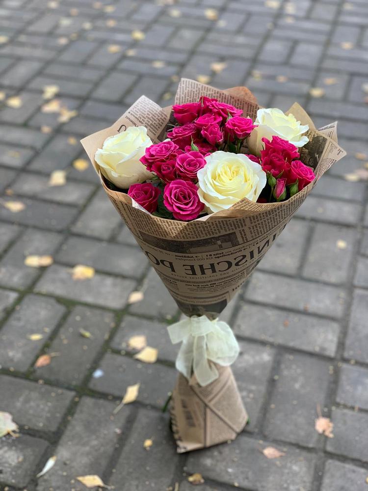 Букет цветов из: Розы в Хилоке