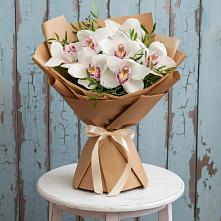 Букет цветов из:  Орхидеи и Розы в Хилоке